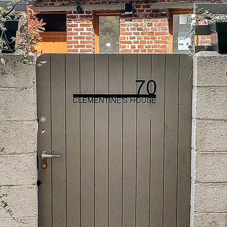 Clementines House 게스트하우스 4*